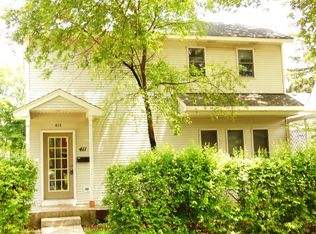 411 Richards St, Geneva, IL 60134