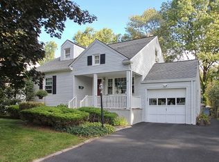 18 Waverly Pl, Cranford, NJ 07016