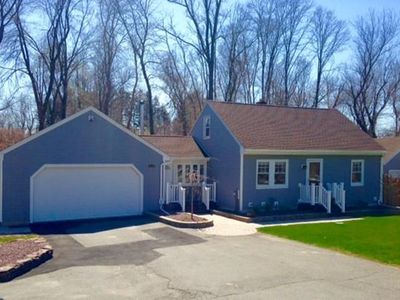 203 Buckley Blvd, Chicopee, MA, 01020