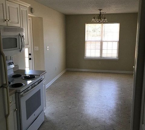 5th image of 328 Tyson Glen Dr