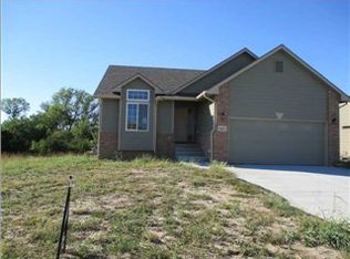 1627 S Lynnrae St, Wichita, KS 67207