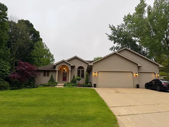 203 Memory LANE, Francis Creek, WI 54214