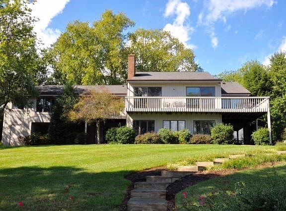 Lake side of home2
