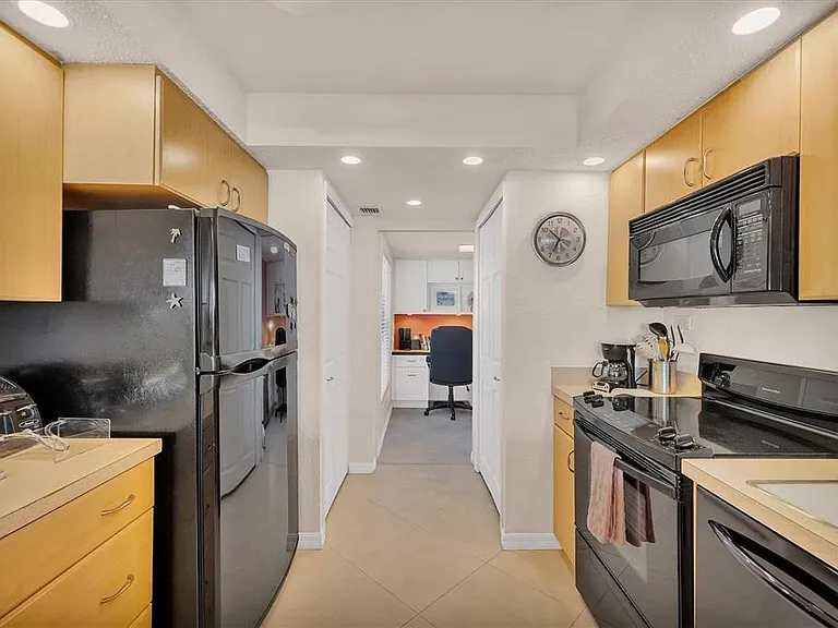 6480 Midnight Pass Rd #506 — Photo 30