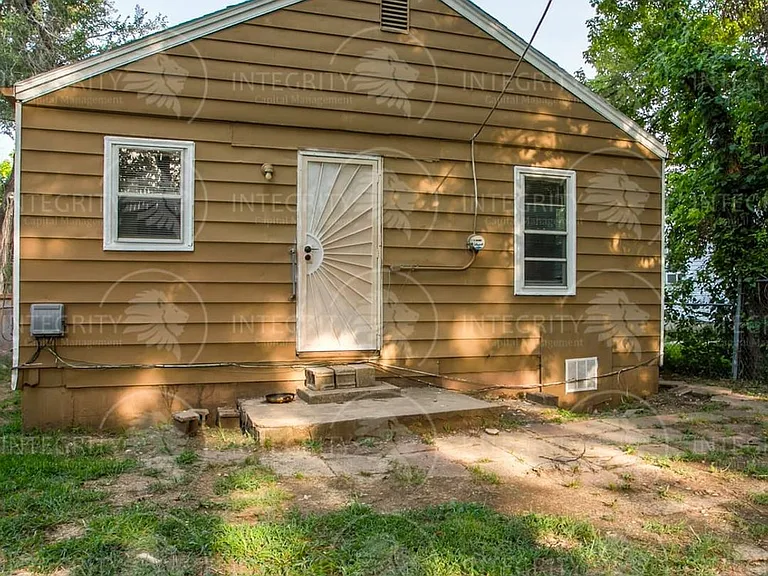 4411 S Benton Ave — Photo 7