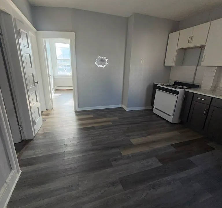 119 Inslee Pl #3