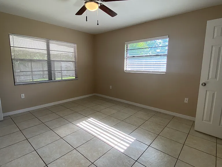 917 Sunshine Way SW — Photo 34
