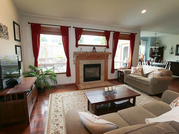 5th image of 1401 Aurora Ct