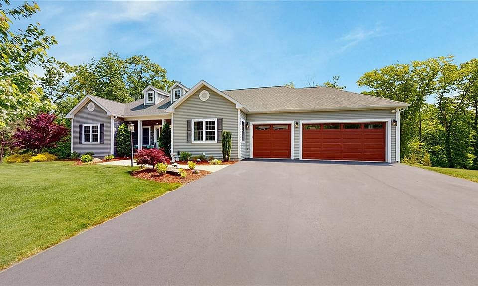 68 Cedar Forest Rd, Smithfield, RI 02917 Zillow