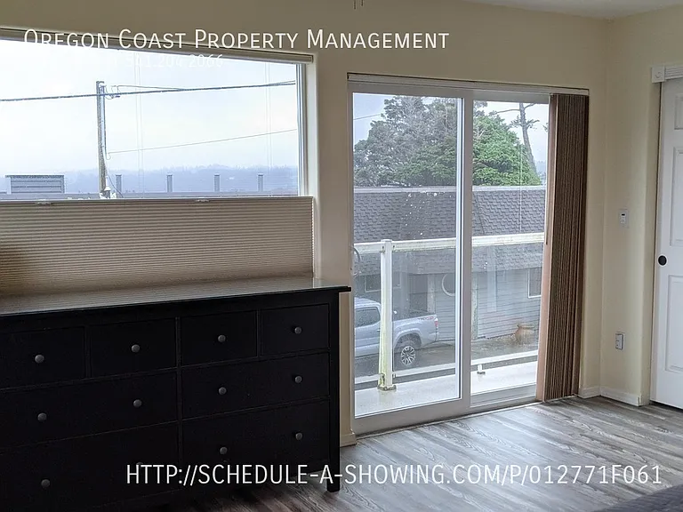 912 SW Bay View Ln — Photo 11