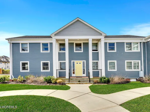 306 Deal Lake Drive #42, Asbury Park, NJ 07712