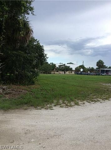 2nd image of S Lee St