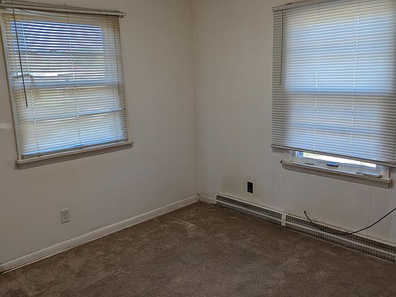 5th image of 304 N Vicksburg St APT B
