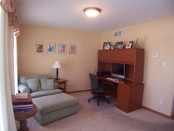 5th image of 22047 Heritage Dr