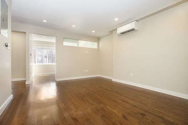 Rented by REAL New York | media 18