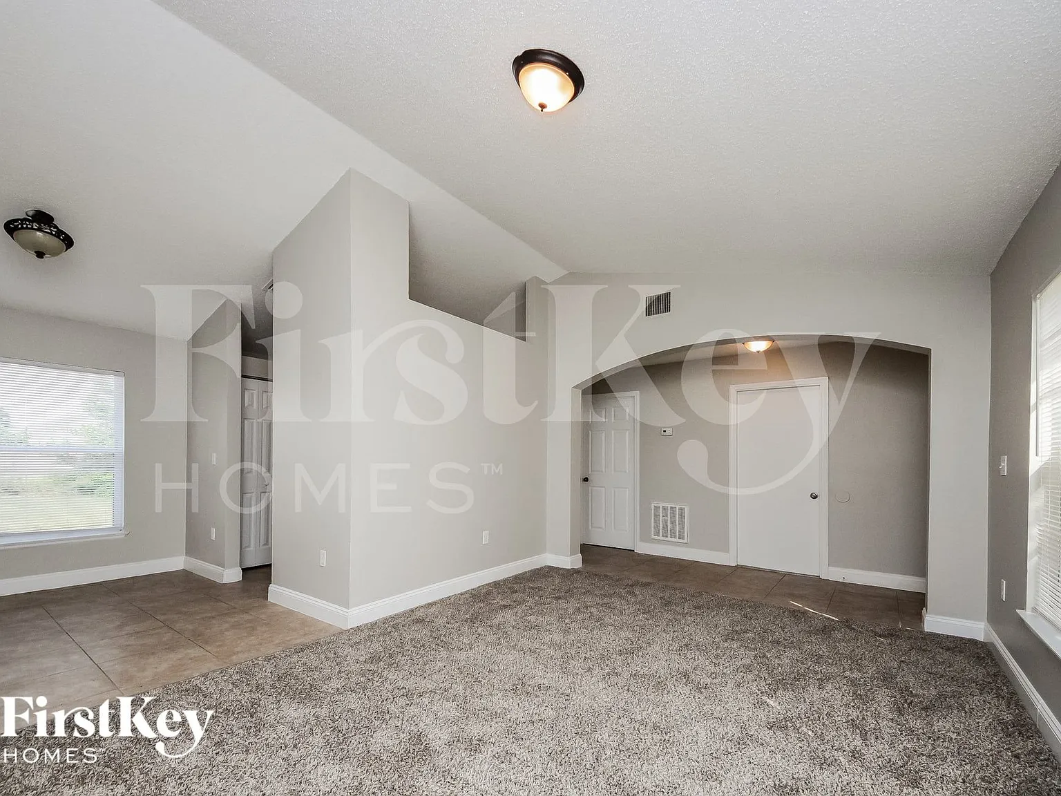 3 bed, 2.0 bath, 1383 sqft, $1,935 — Photo 3