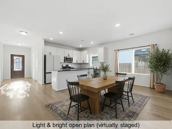 204 Bethany Creek Dr, Hutto, TX 78634