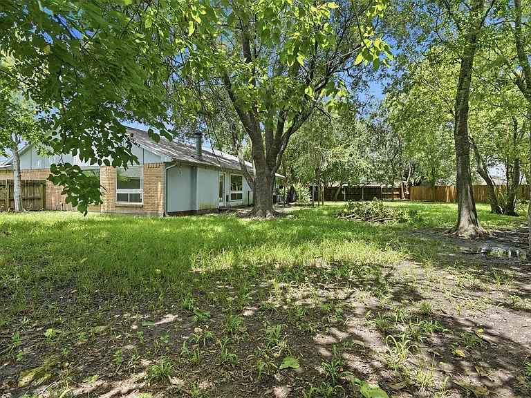 214 Glen Haven Ct — Photo 23