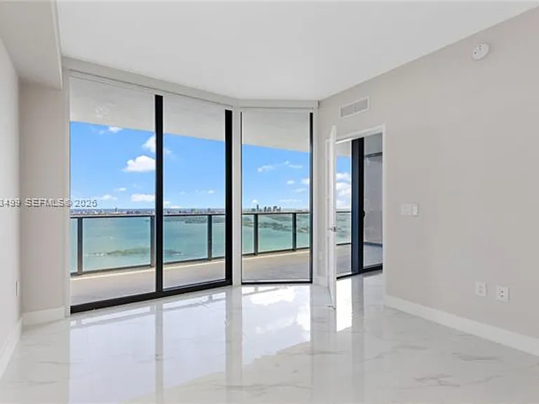 700 NE 24th St #4206 — Photo 17
