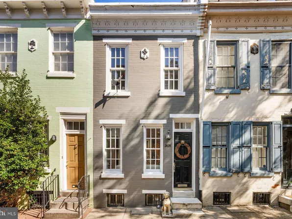 2425 Panama St, Philadelphia, PA 19103