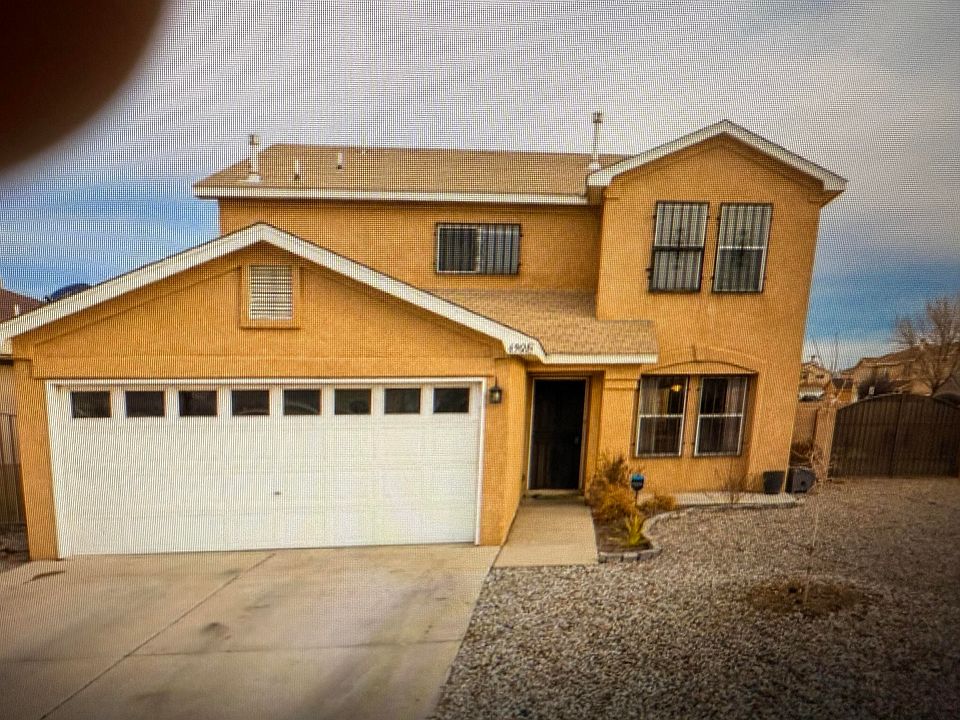 1st image of 6901 Zinnia Pl NW
