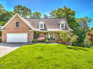 104 Macaw Ln, Oak Ridge, TN 37830