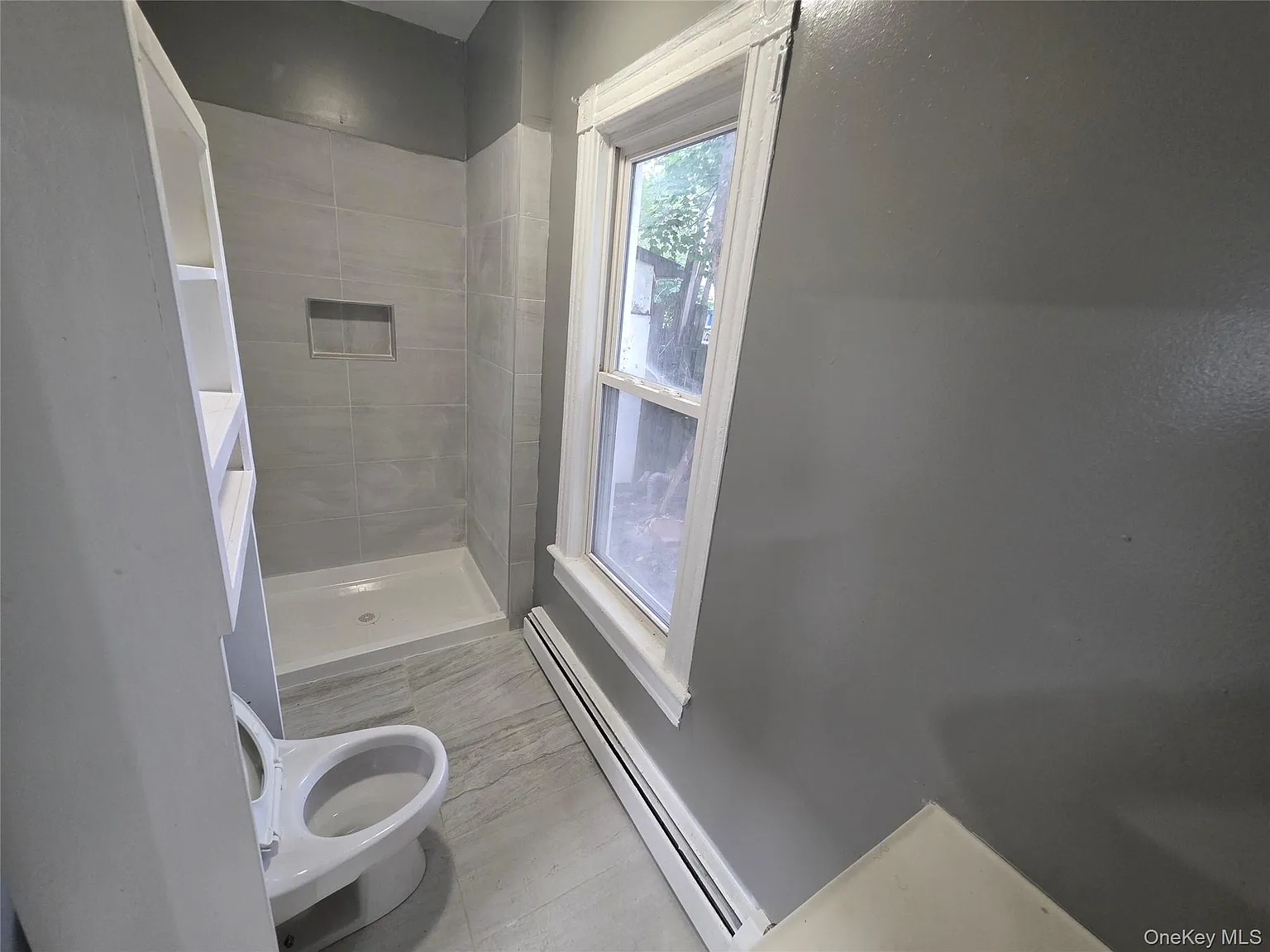 3 bed, 2.0 bath, 1338 sqft, $2,600 — Photo 3