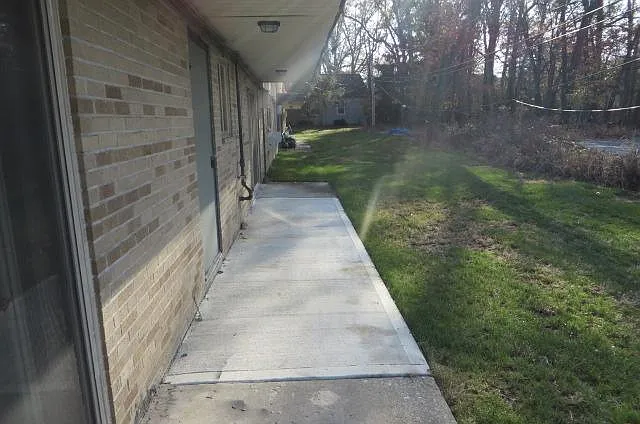 24325 Detroit Rd — Photo 20