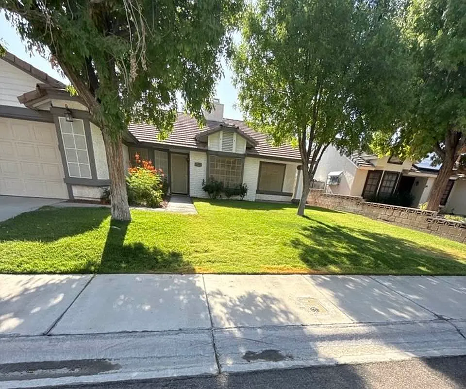 4 bed, 1807 sqft, $3,300 — Photo 1
