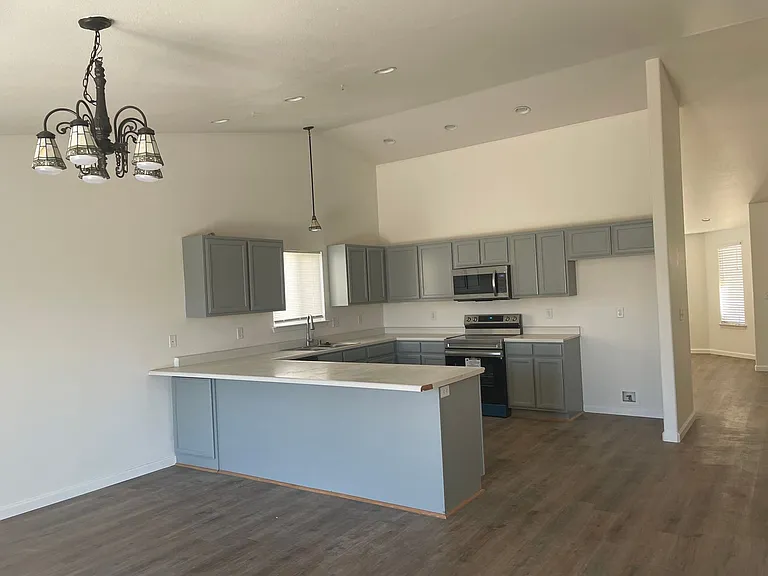 1464 Grey Bluffs Dr — Photo 43