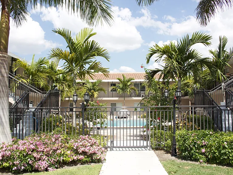 2102 Alamanda Dr #Penthouse B — Photo 4