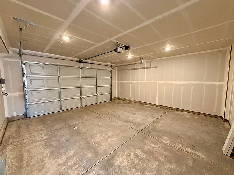 12620 Hereford Ave — Photo 27