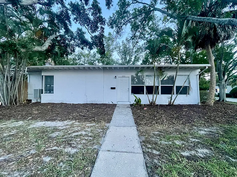 101 Ricardo Way NE — Photo 2