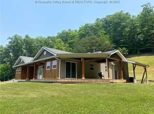 50 Quaker Ln, Elkview, WV 25071