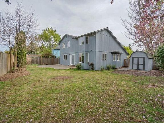 2nd image of 10910 NE 36th Ct