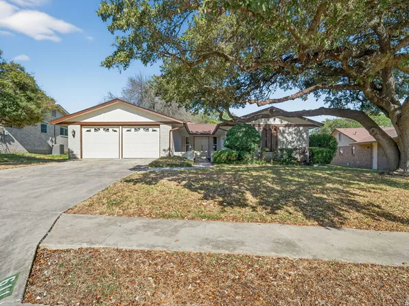 611 Amistad Blvd, Universal City, TX 78148