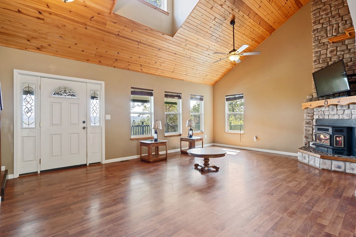 next background image