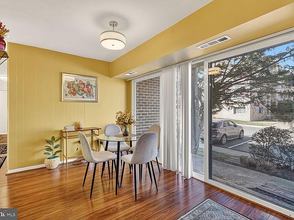 3rd image of 3850 Bel Pre Rd APT 4