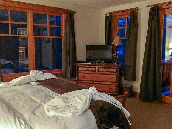 3rd image of 7 Whiteface Inn Ln #202