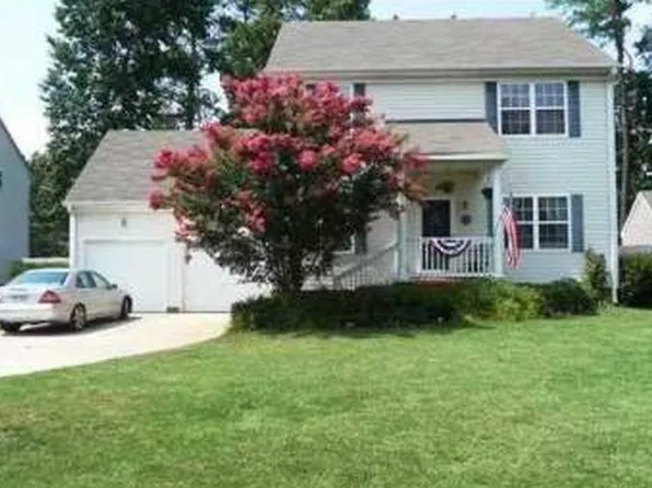 2525 Southern Pines Dr, Chesapeake, VA 23323
