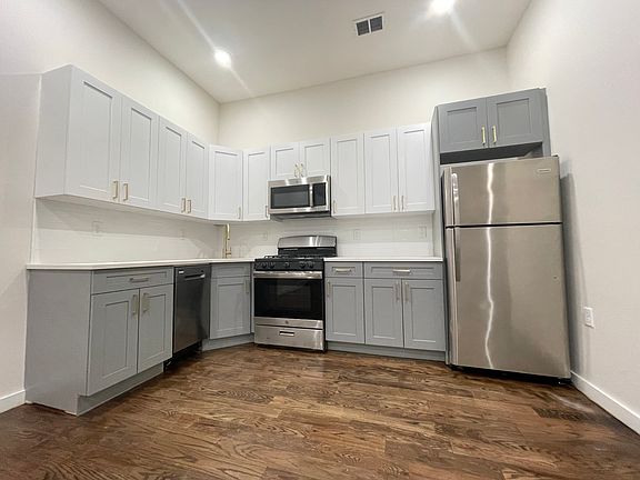 2nd image of 141 Monticello Ave #1E