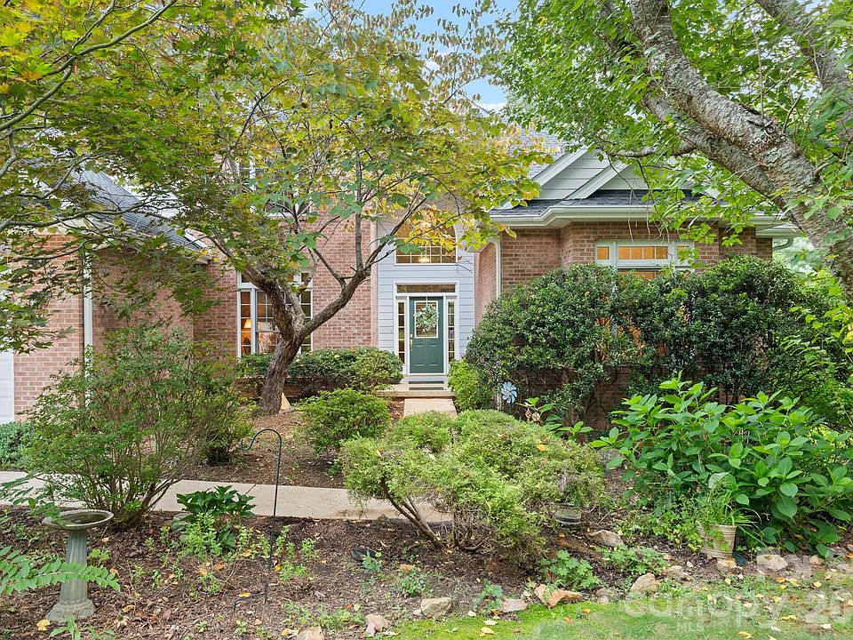 1st image of 210 Clear Vista Cir
