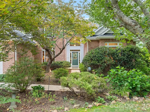 210 Clear Vista Cir, Asheville, NC 28805