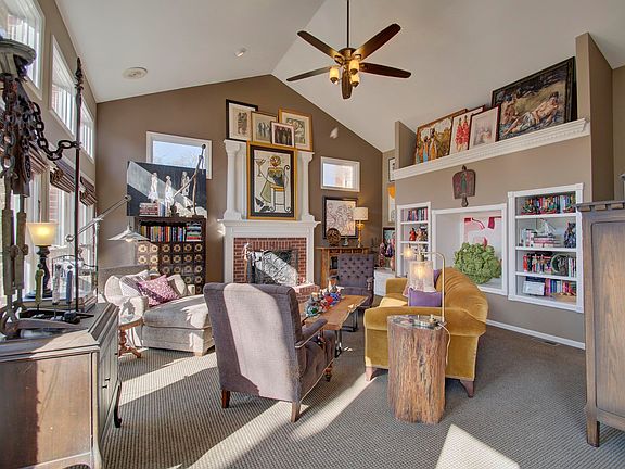 5th image of 673 Strawberry Hill Ct