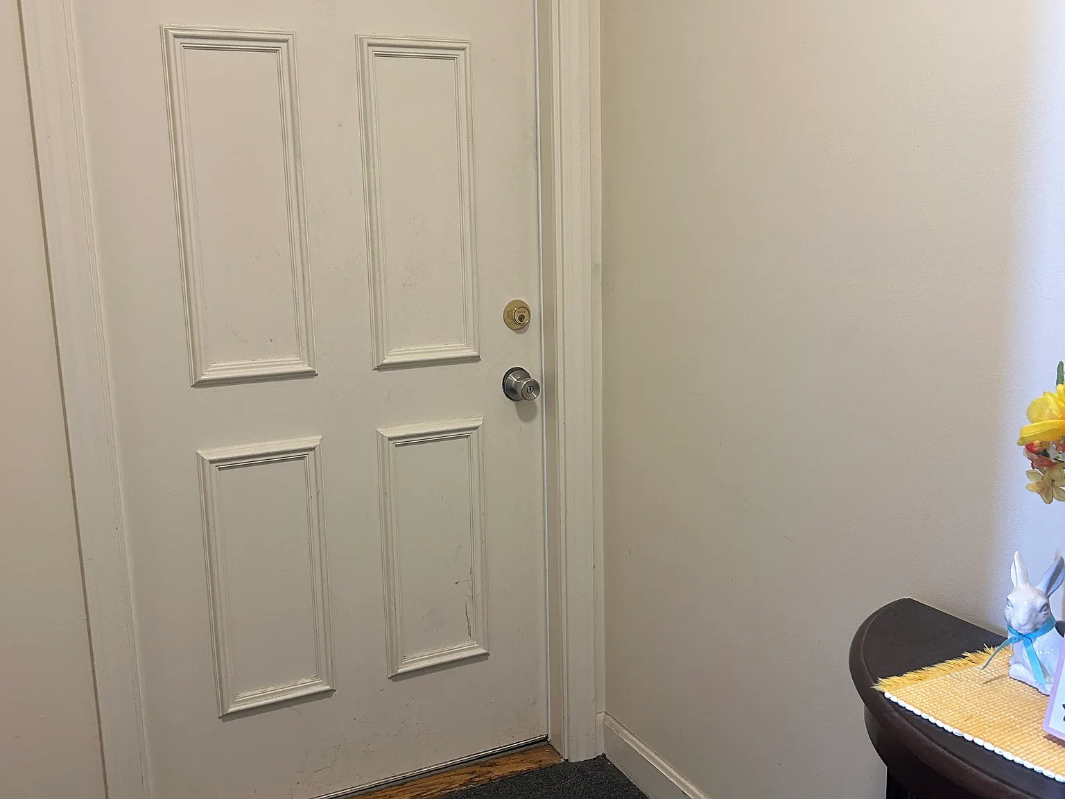 2 bed, 900 sqft, $1,900 — Photo 2