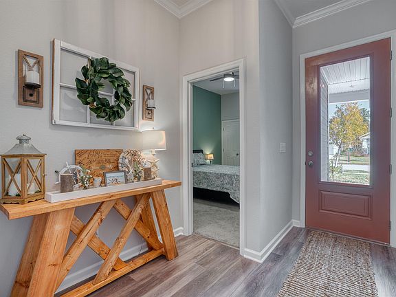 3rd image of 223 Fawnwood St