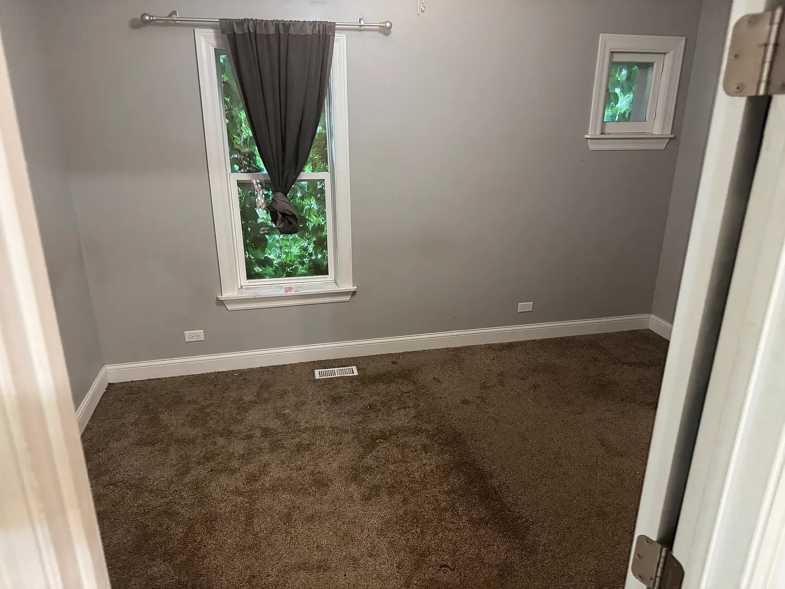 2 bed, 2500 sqft, $2,200 — Photo 3