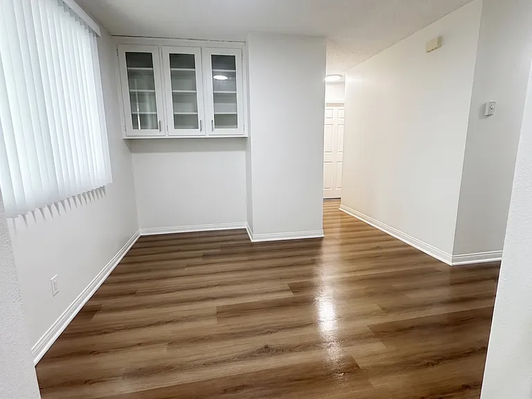 2219 Ruhland Ave — Photo 6