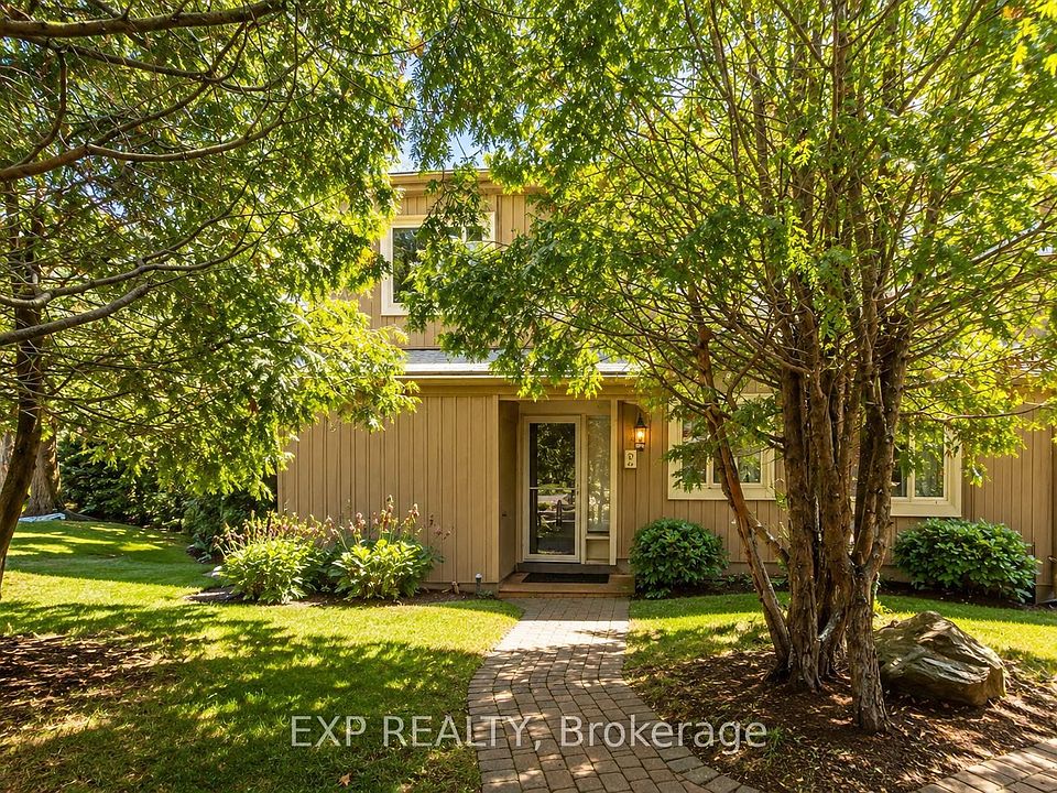 1st image of 576 Oxbow Cres #16
