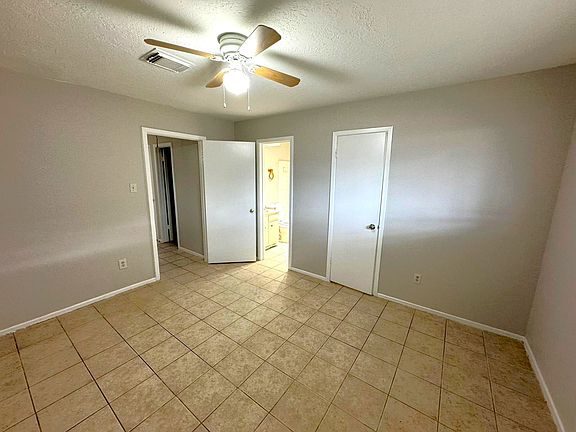 2nd image of 6939 Chasewood Dr